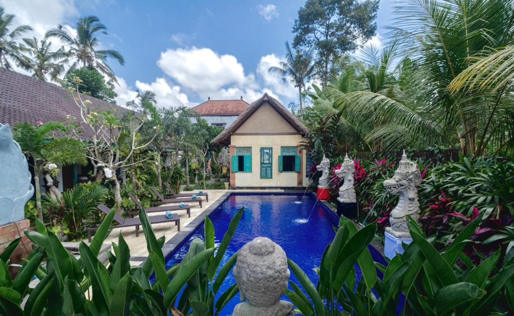 Bazén v ubytování Nawa Sakti Ubud Suite nebo v jeho okolí