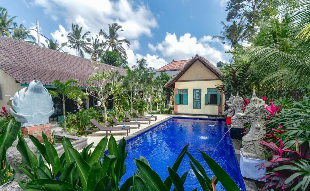 Bazén v ubytování Nawa Sakti Ubud Suite nebo v jeho okolí