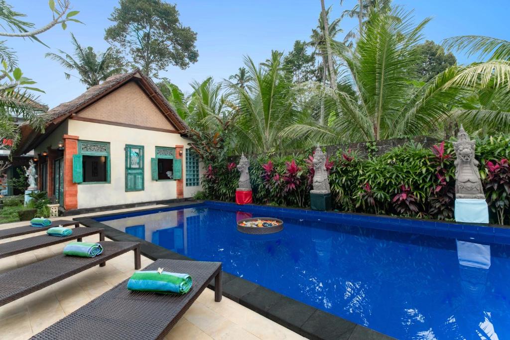 Bazén v ubytování Nawa Sakti Ubud Suite nebo v jeho okolí