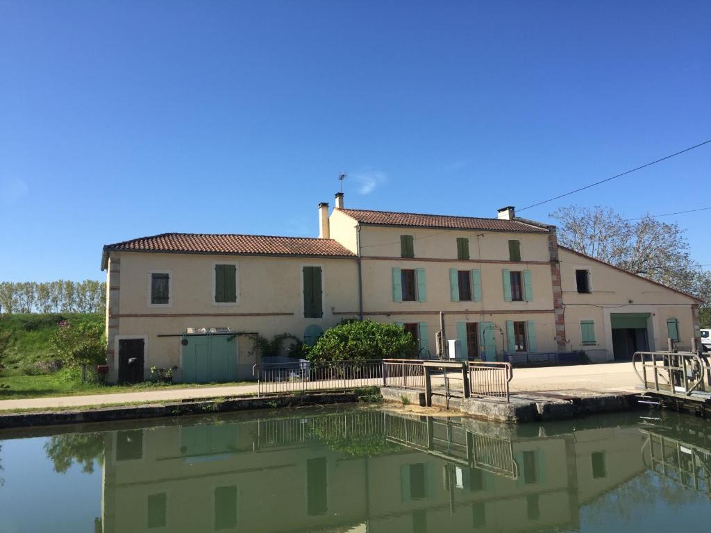 Budova, kde se ubytování v soukromí nachází