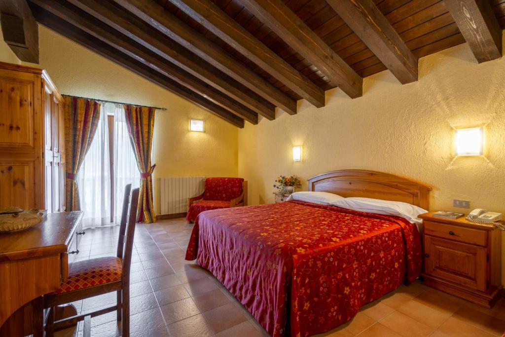 Albergo Gran Paradiso - Triple Room Con Vista De Montaña