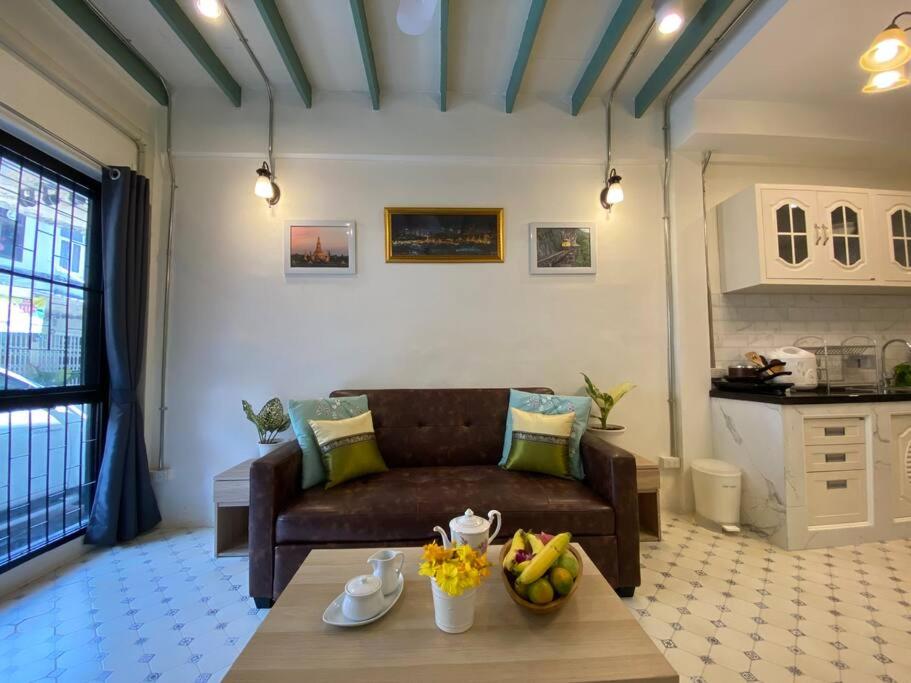 Kuchyň nebo kuchyňský kout v ubytování 1 min walk to BTS, 3 Bed 3 Bath, Entire House