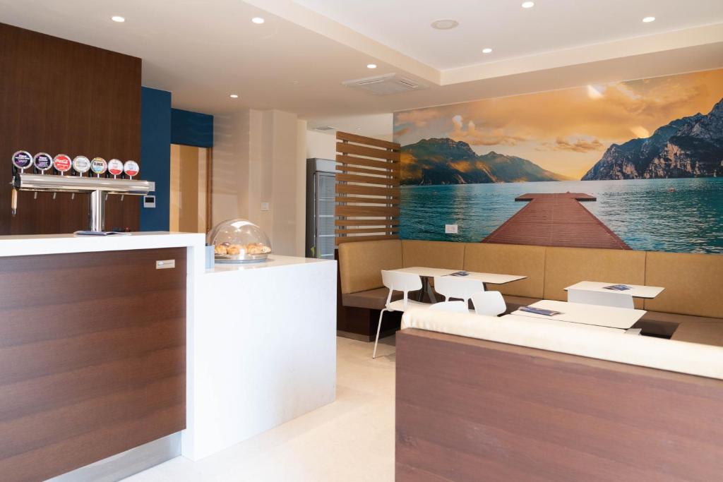 Fotografie z fotogalerie ubytování Hotel Rudy v destinaci Riva del Garda