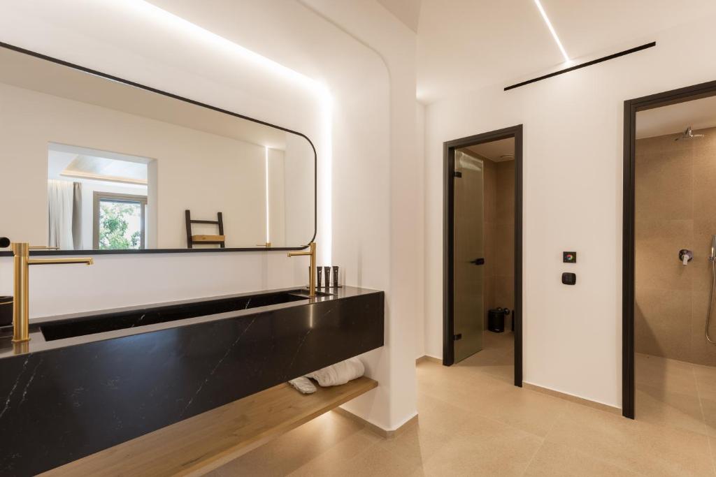 Koupelna v ubytování Calma Suites Mykonos