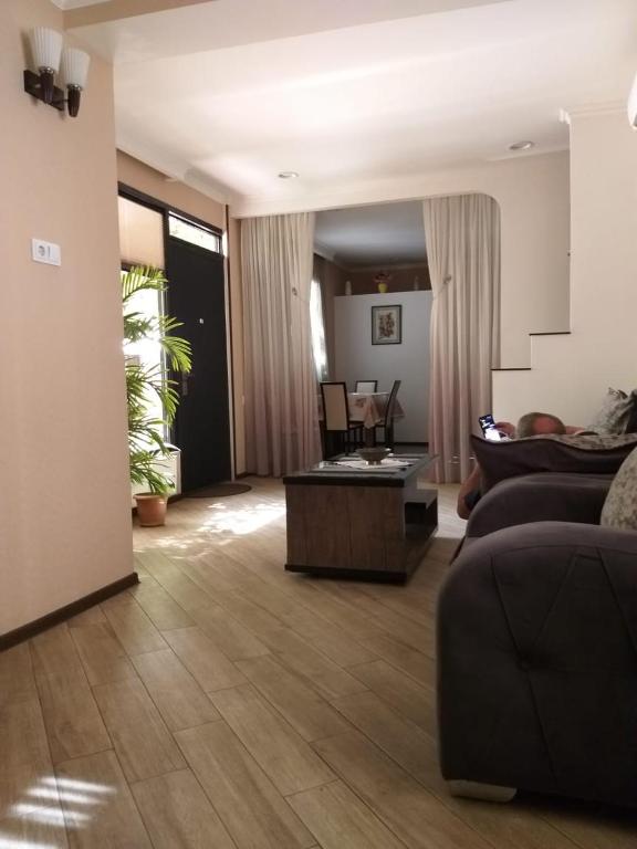 تصویر اتاق‌های Lasha Apartment - تصویر ۲