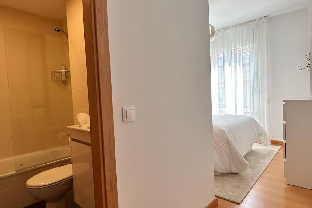 Fotografia z galérie ubytovania Apartamento peatonal, Lujosamente acogedor v destinácii Boiro
