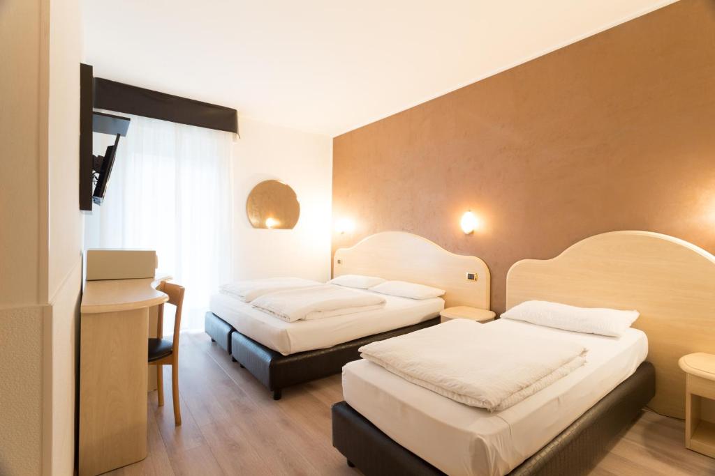 Hotel Rudy - Standard Triple Room With Balcony