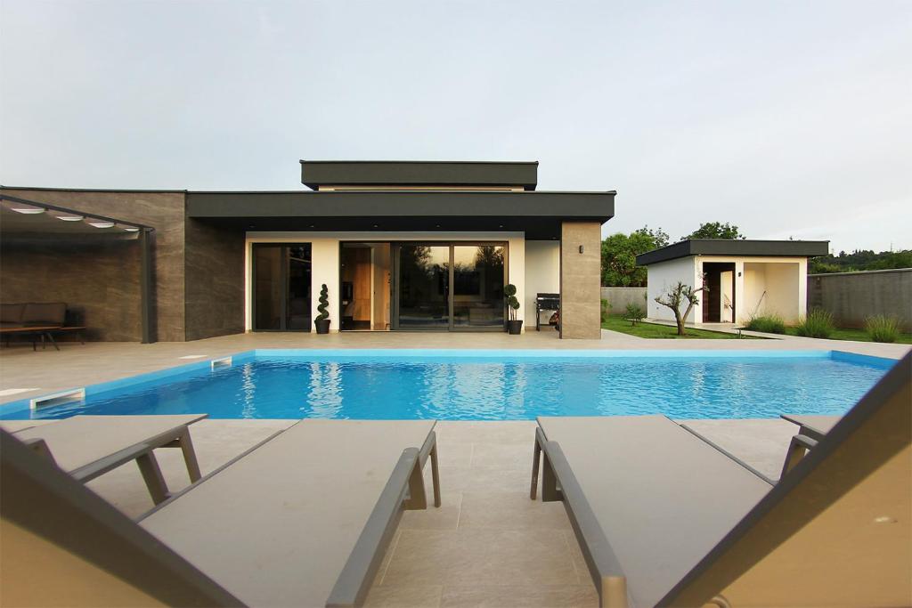 Πισίνα στο ή κοντά στο Luxury Villa LUSSO