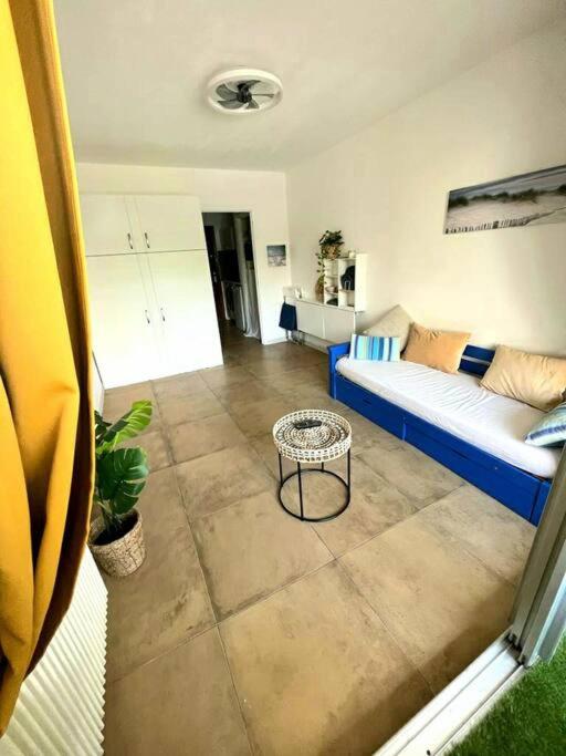 Posezení v ubytování Studio loggia 80m de la mer