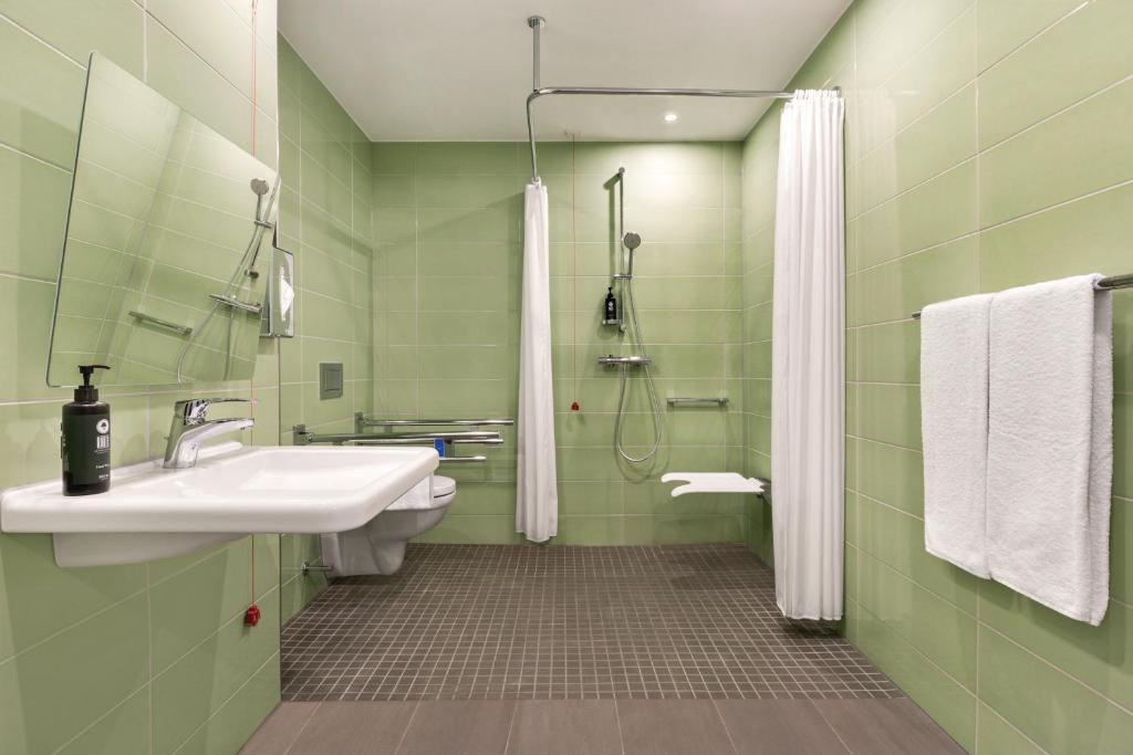 Super 8 by Wyndham Koblenz