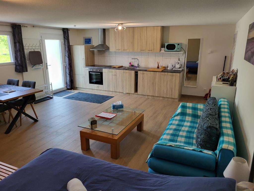 Köök või kööginurk majutusasutuses Maison d'hôtes Bleu Cudrefin