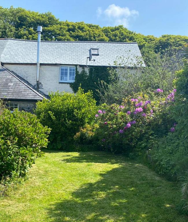 Mayrose Cottage, Charming Cornish Cottage for the perfect escape ...