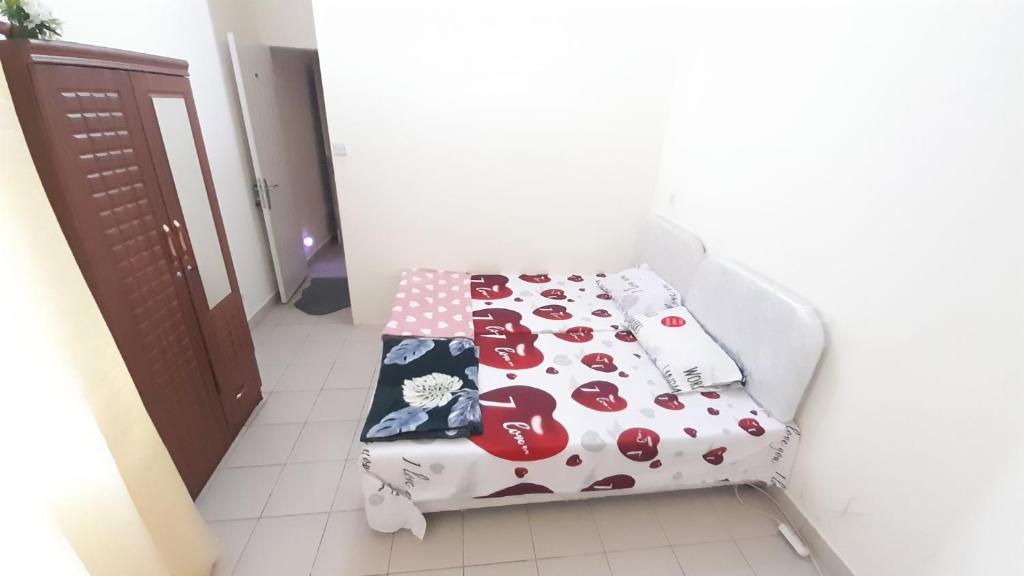 Twin bed private room