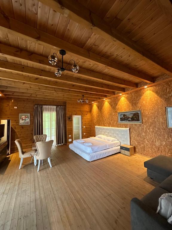 Postel nebo postele na pokoji v ubytování Bianca Hotel & Villa