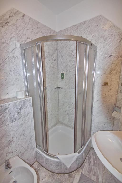 Koupelna v ubytování Hotel Sächsischer Hof