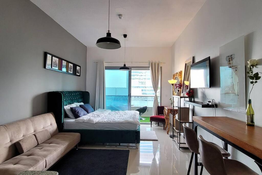 Estudio w/ Balcón y vistas al Canal de Marina