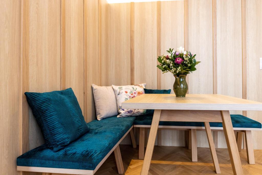 Posezení v ubytování Hotel Unter den Linden