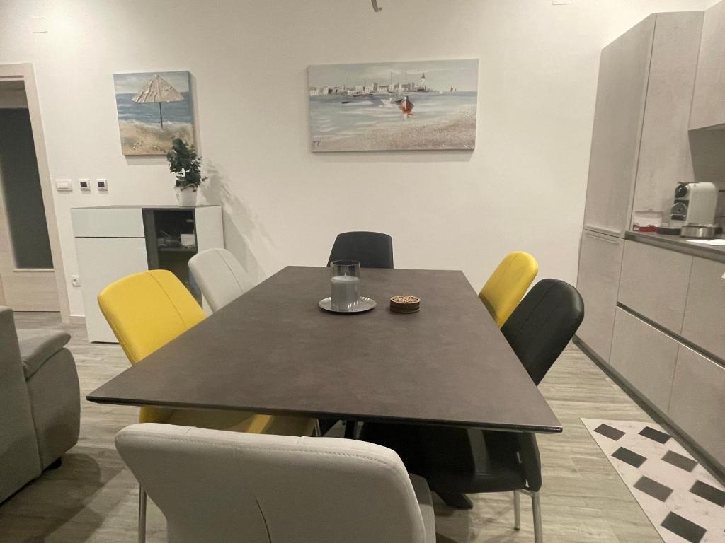 Kuchyň nebo kuchyňský kout v ubytování Villa Dupini