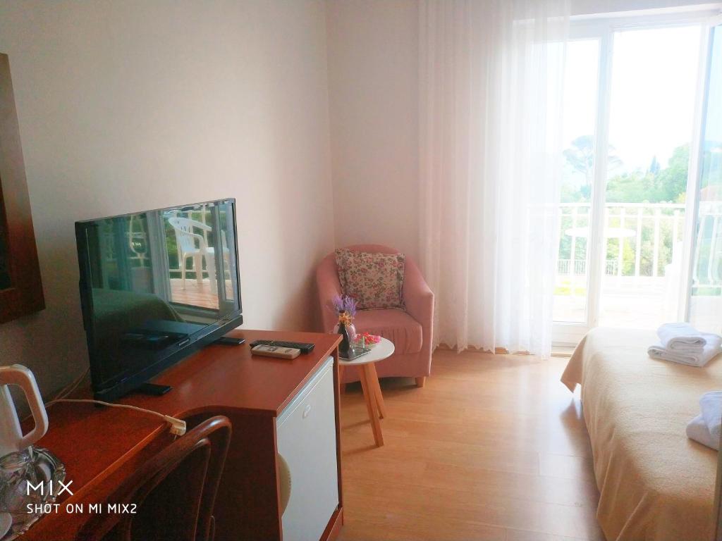 Apartments & Rooms Čakelić - 8