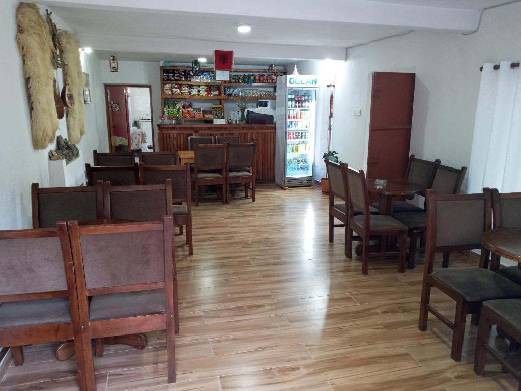 Lounge nebo bar v ubytování Guesthouse Kroni I Micanit