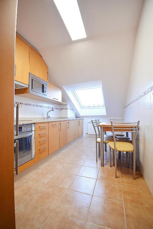 Kuchyňa alebo kuchynka v ubytovaní GALIHOST - Céntrico apartamento con parking en Cambados