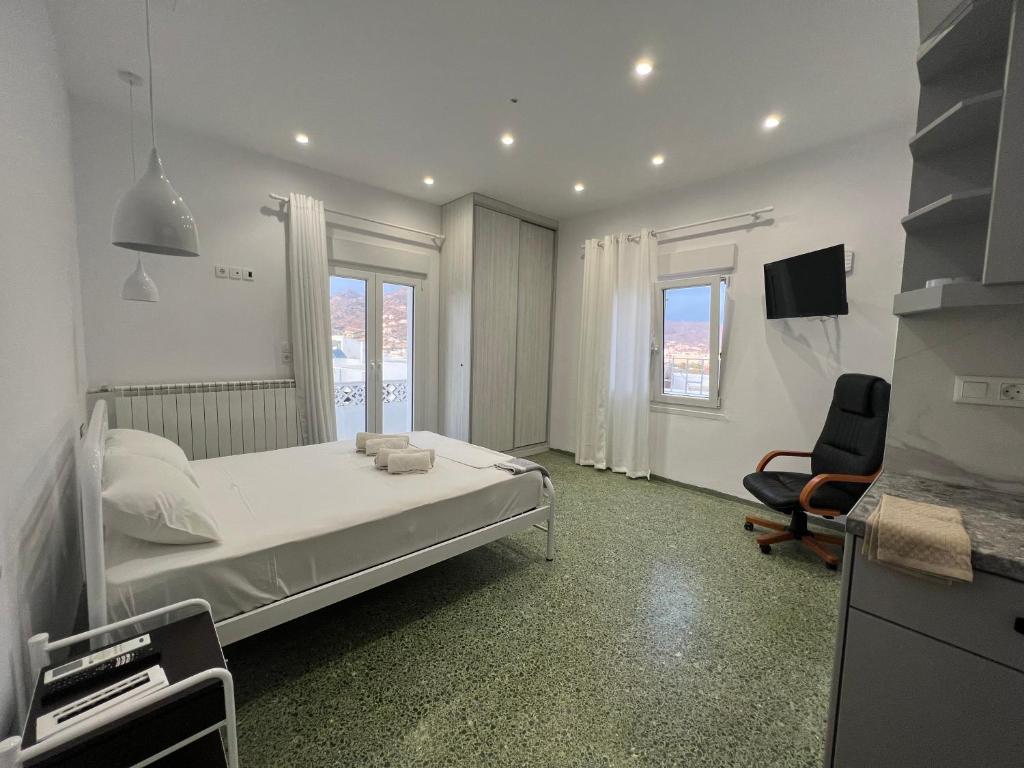 TV a/nebo společenská místnost v ubytování Sofia Studios Town