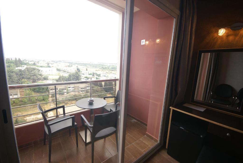 Balkón nebo terasa v ubytování Hôtel Belle Vue et Spa