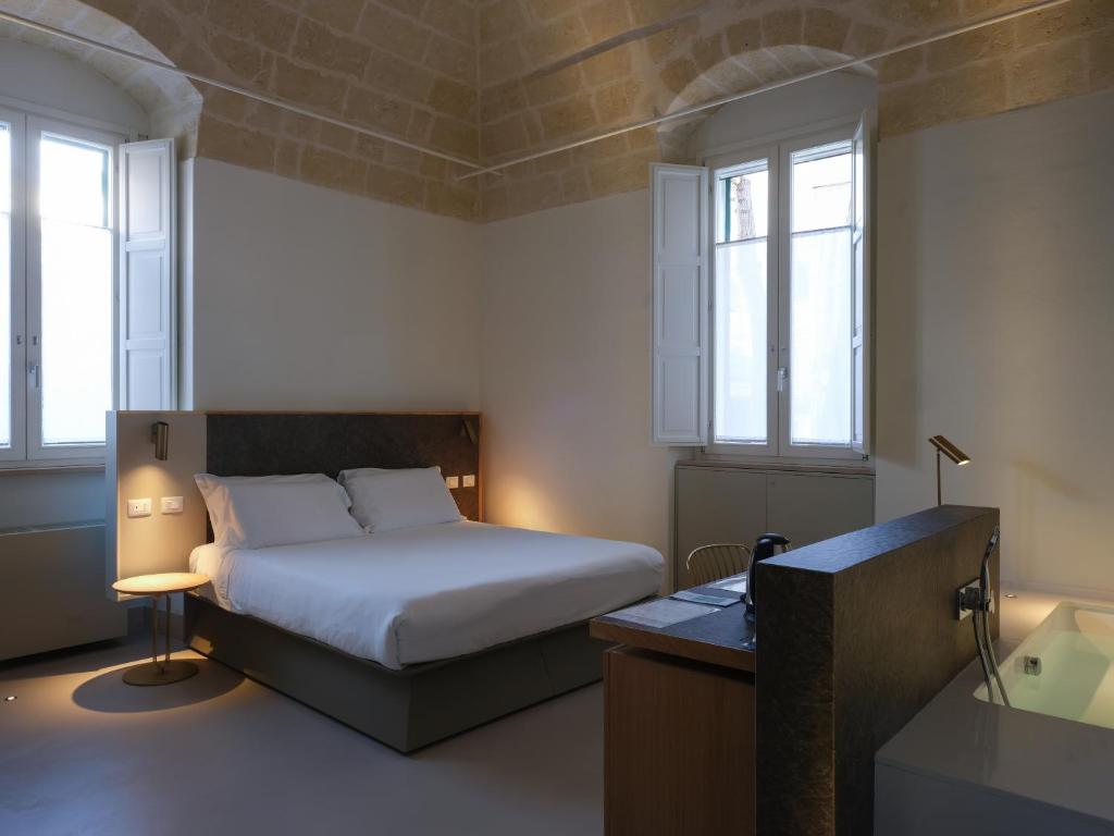 Euvodia Luxury Rooms - 18