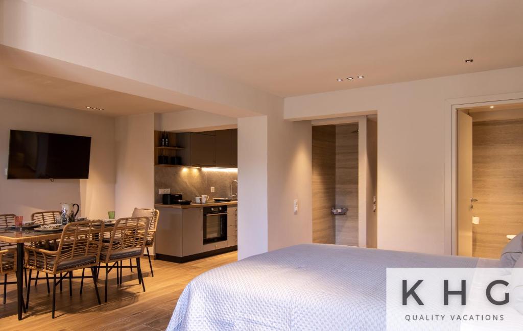 Kuchyň nebo kuchyňský kout v ubytování Seaside ground floor elegant Suite in Fiskardo! 20 steps from Zavalata beach!
