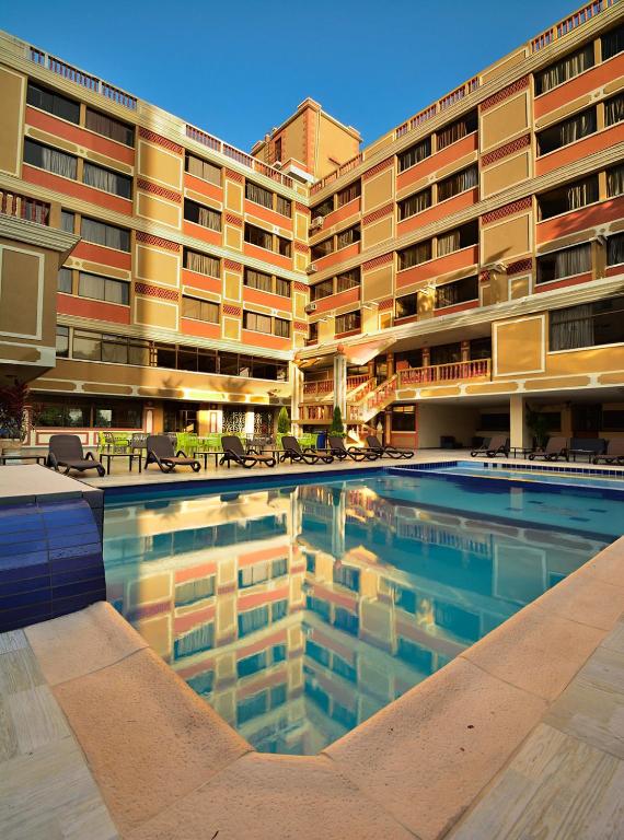 Bazén v ubytování Hotel Casa Ballesteros nebo v jeho okolí