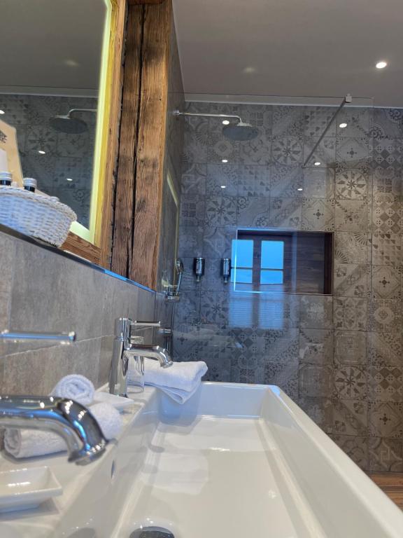Koupelna v ubytování Hotel Maier zum Kirschner