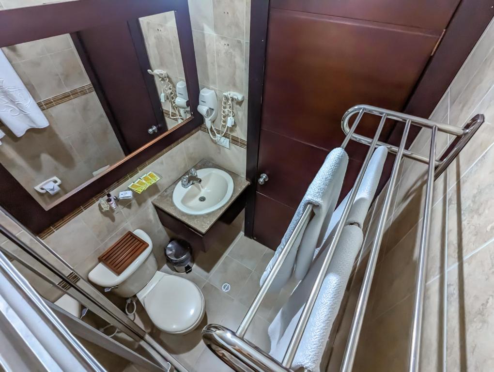 Koupelna v ubytování Hotel Charlotte Suite 26