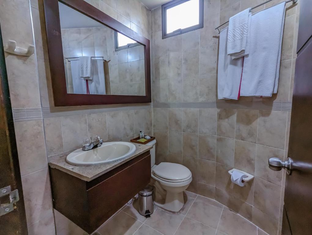 Koupelna v ubytování Hotel Charlotte Suite 26