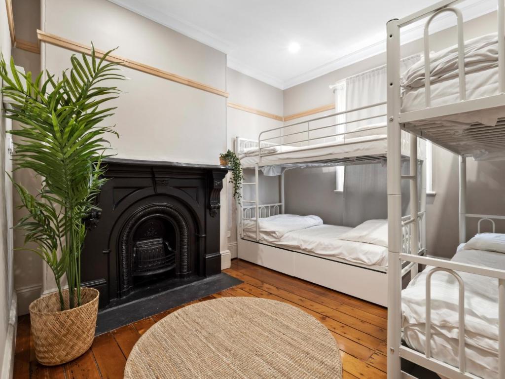 
Private Room for 4 Guests (Outside Shared Bathroom)
