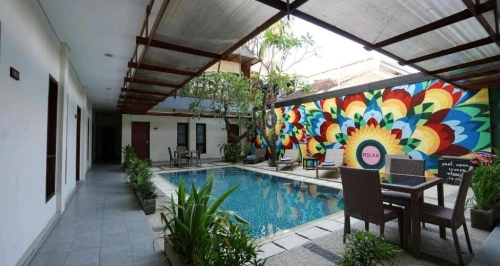 Bazén v ubytování Keola Hotel Legian nebo v jeho okolí