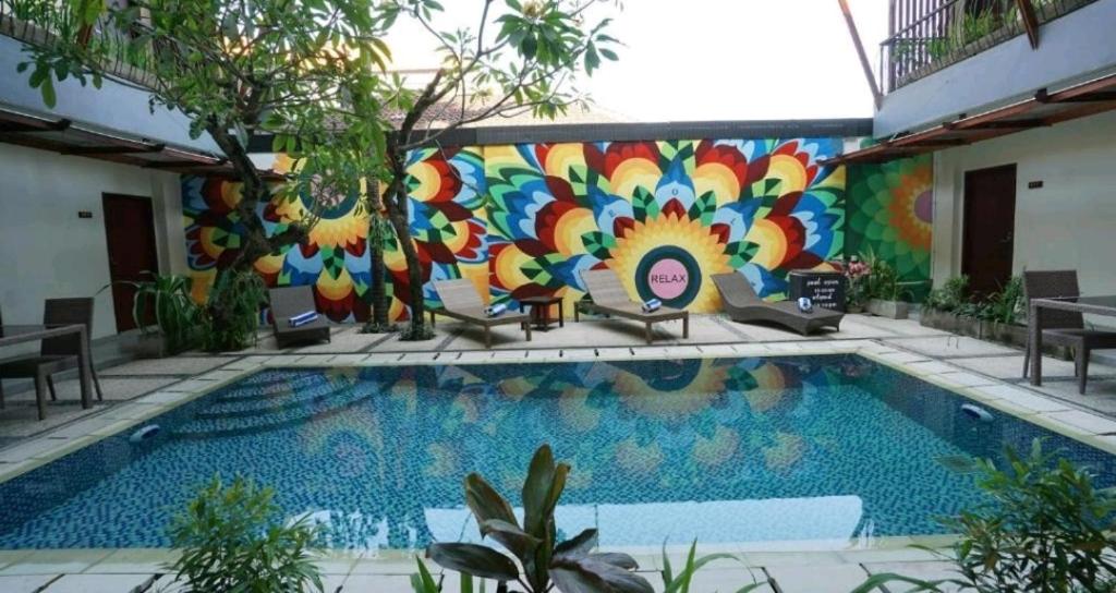 Bazén v ubytování Keola Hotel Legian nebo v jeho okolí