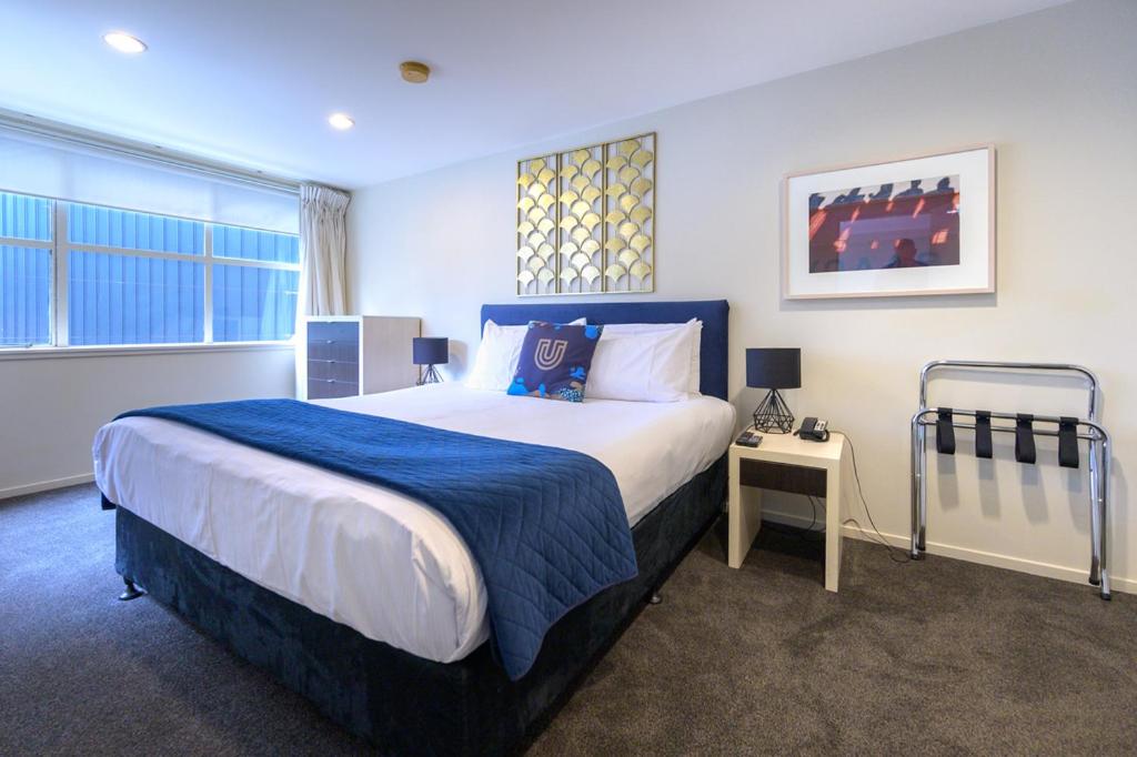 
One-Bedroom Apartment (2 Adults)
