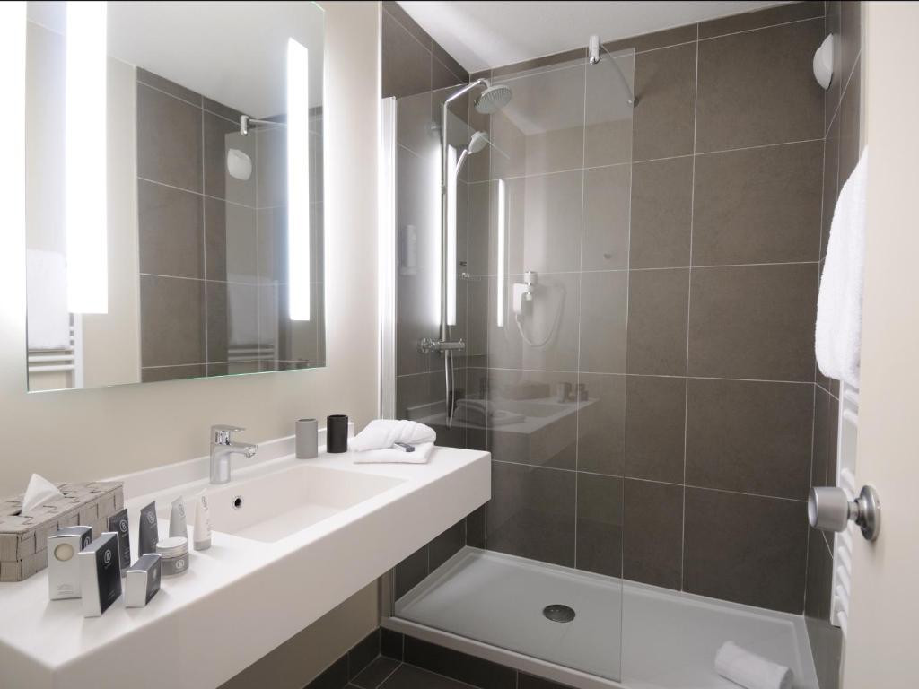 Koupelna v ubytování Best Western Plus Hôtel & Spa de Chassieu