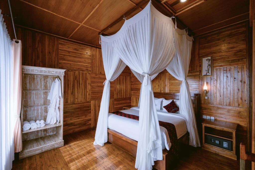 Munduk Menir Villas - 1