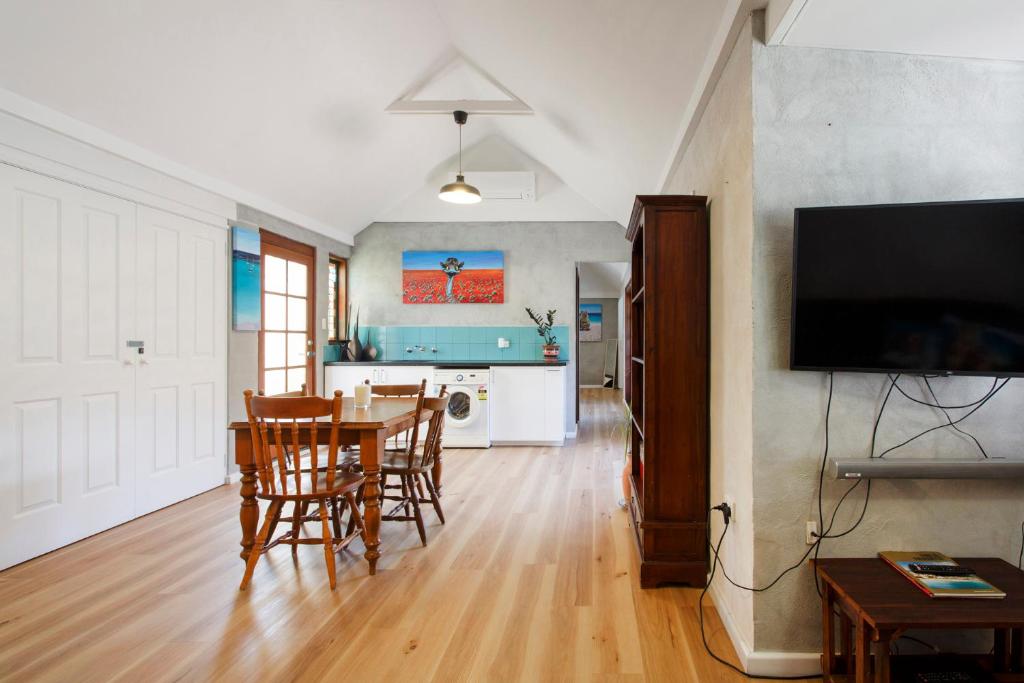 Binks Beach House - South Fremantle