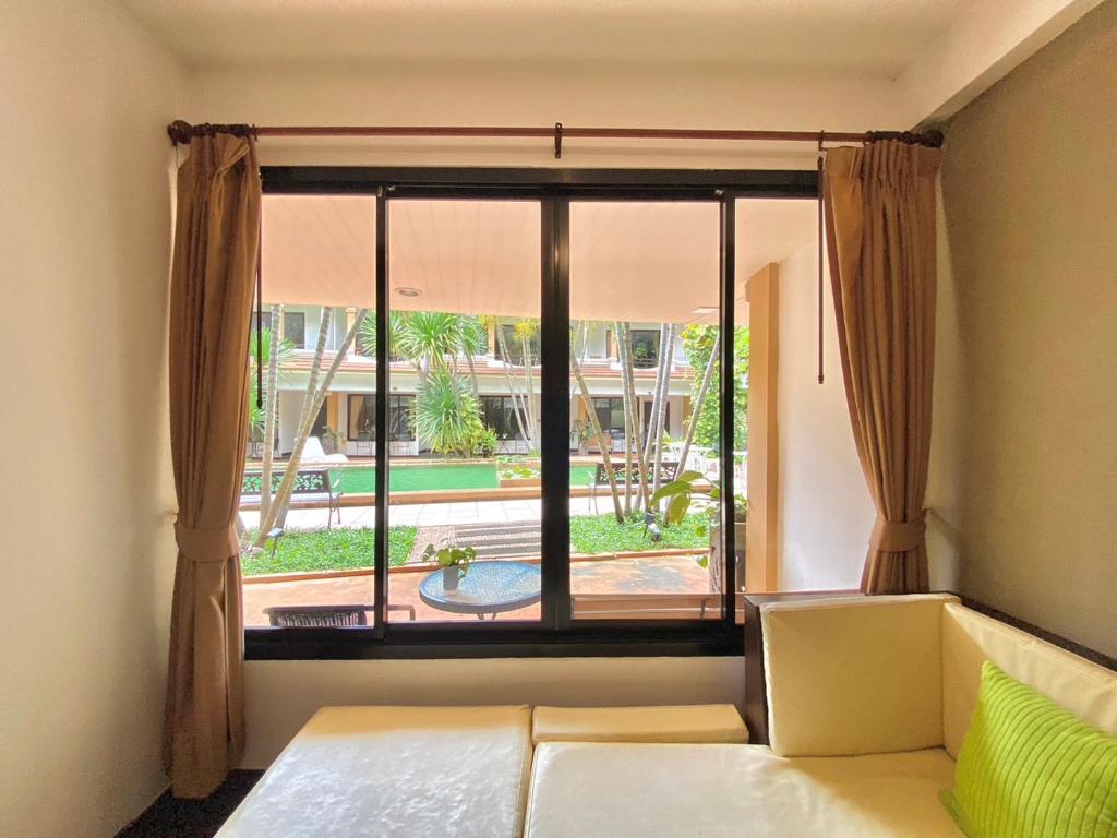 Hotel La Villa Khon Kaen - Grand Deluxe Double Room Con Vista A La Piscina