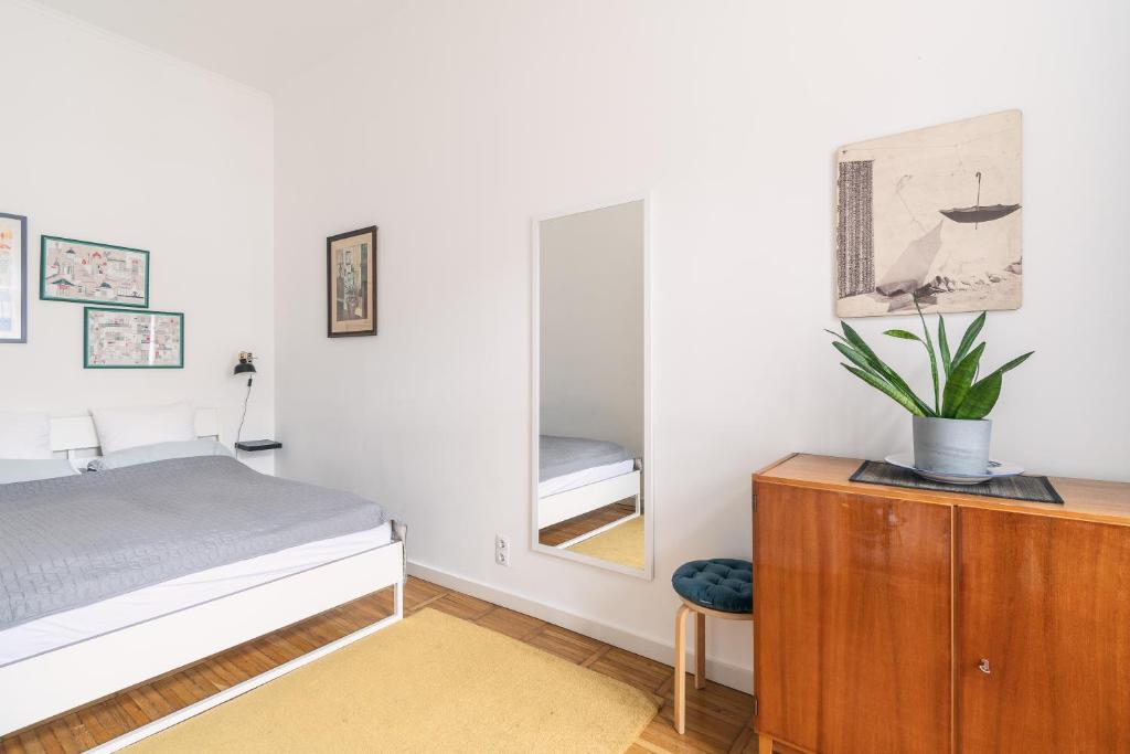 Posteľ alebo postele v izbe v ubytovaní Bright & Spacious Loft With Basilica View