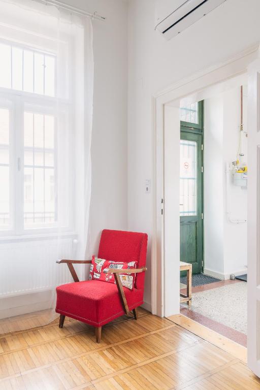 Posedenie v ubytovaní Bright & Spacious Loft With Basilica View