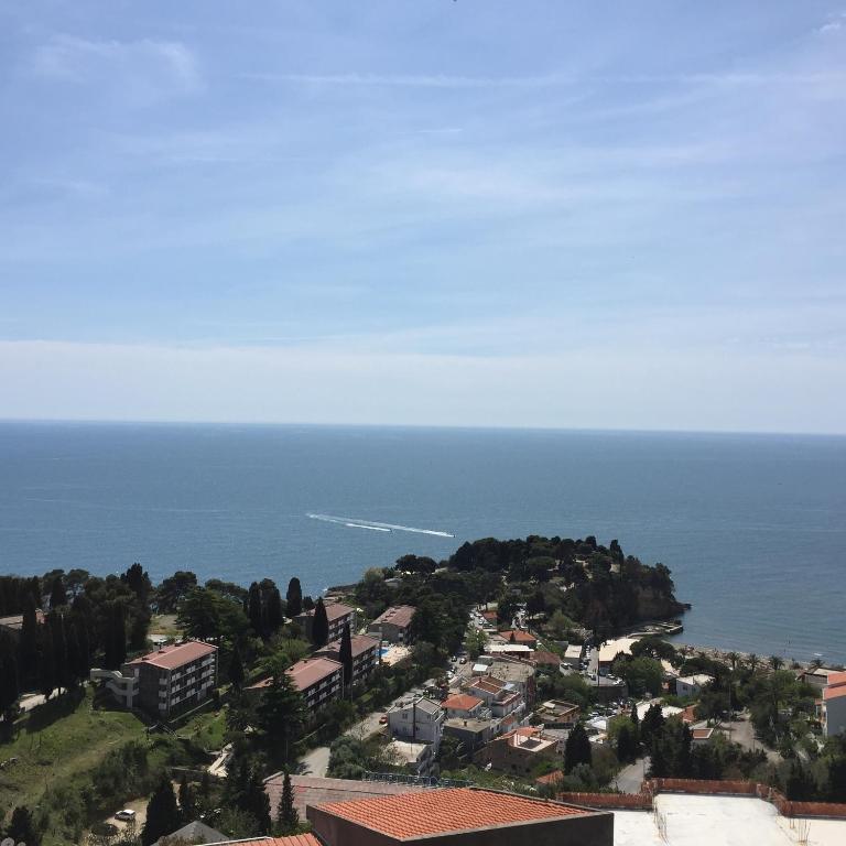 Apartments Mediteran - 带有双层和海观的双层楼公寓