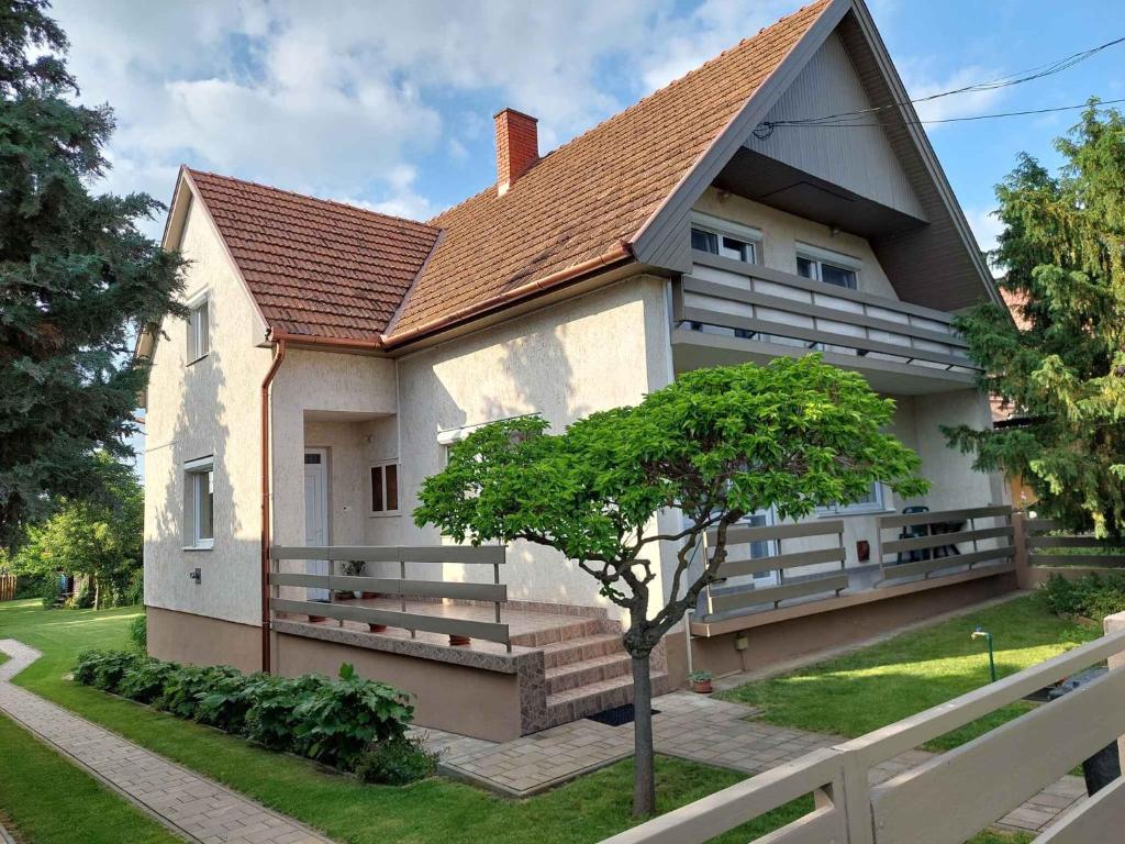 Budova, v ktorej sa apartmán nachádza