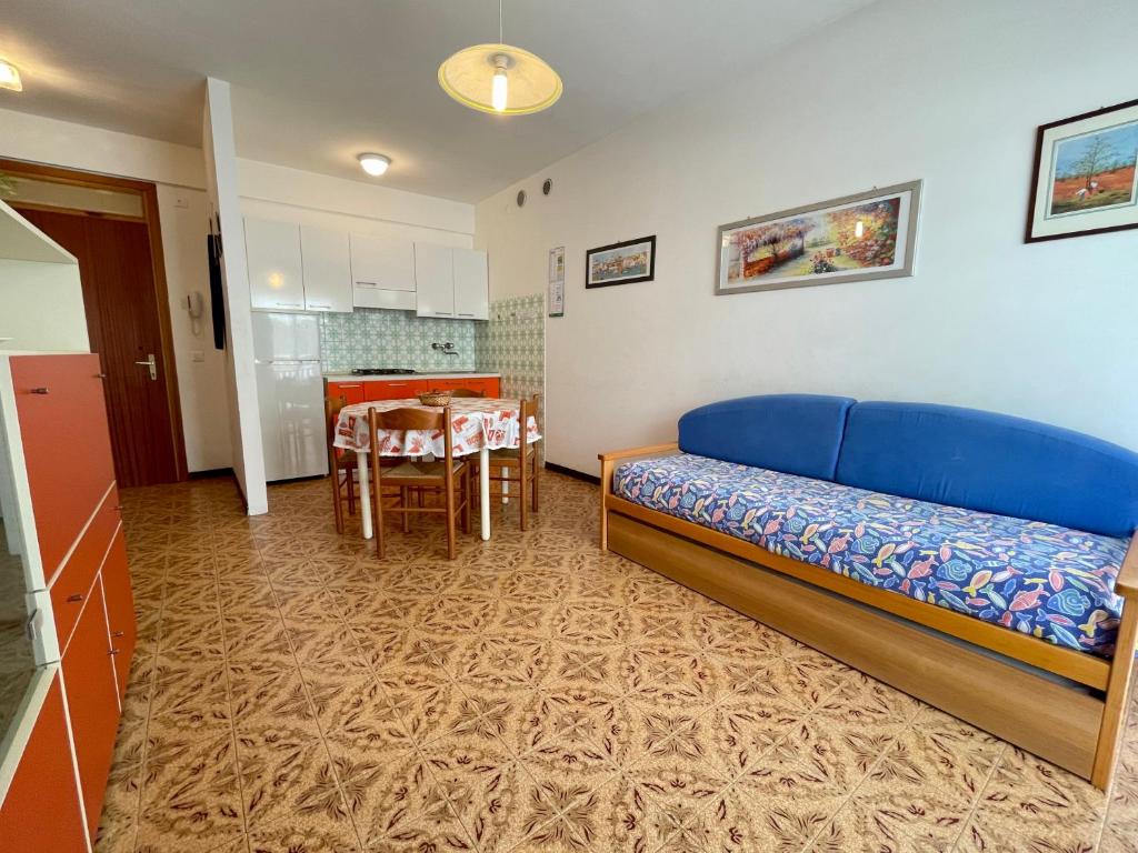 Posedenie v ubytovaní Colorful flat just 200m from the beach