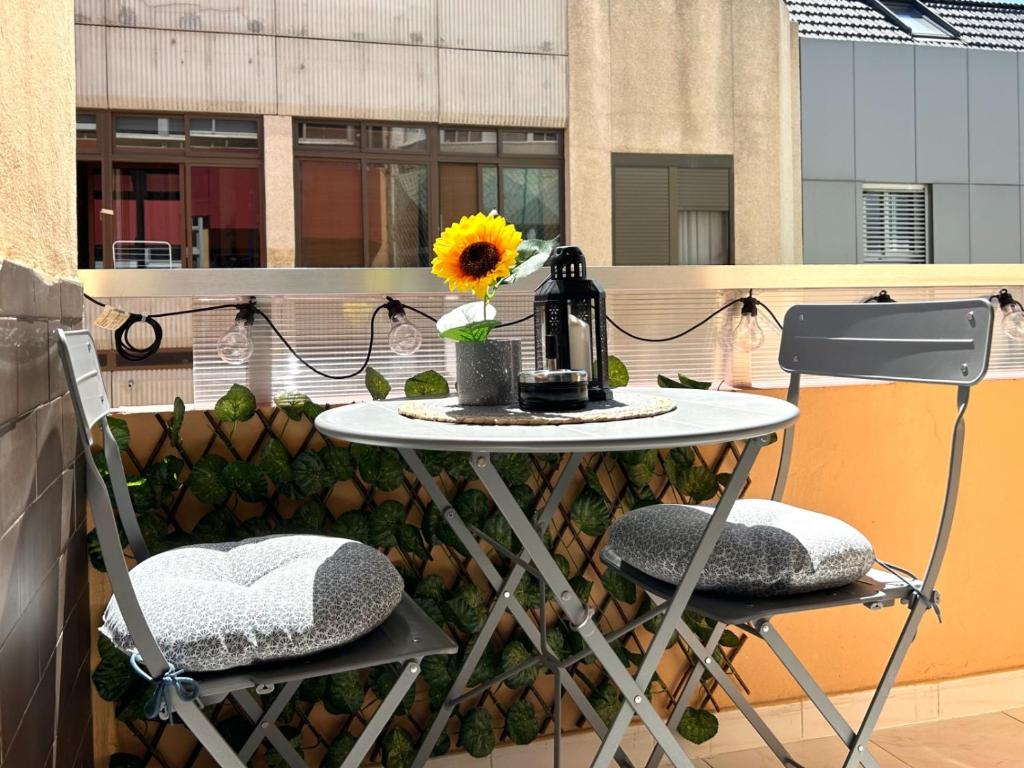 Fotografie z fotogalerie ubytování 2 min dalla Spiaggia Loft Terrazza Casa Gialla v destinaci Las Palmas de Gran Canaria