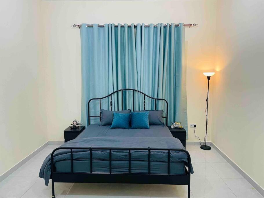 Postel nebo postele na pokoji v ubytování Luxury 1BedRoom With Hall apartment close to airport