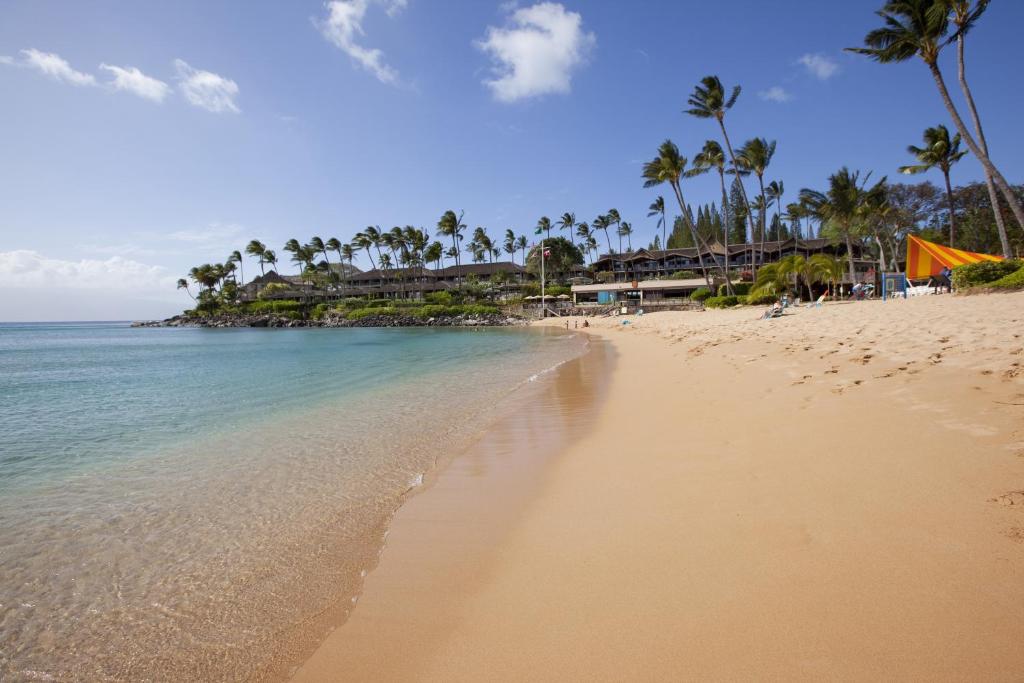 Ein Strand an oder in der Nähe des Resorts