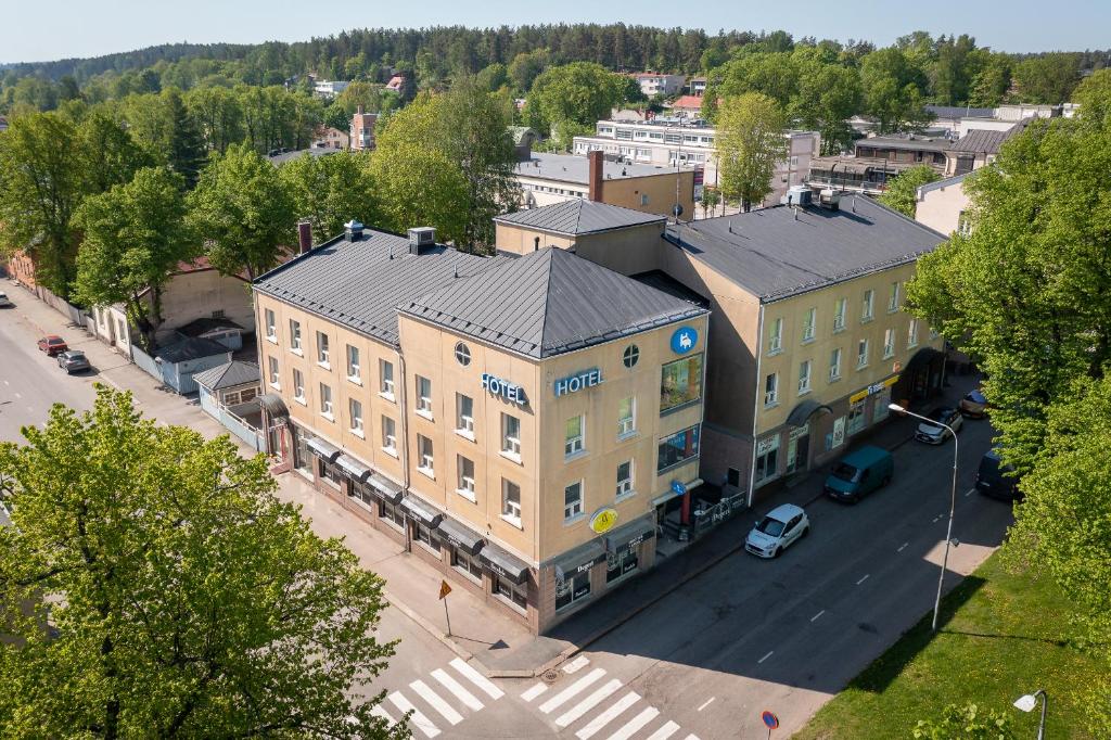 an overhead view of a building in a city at Hotelli Uninen Loviisa in Loviisa